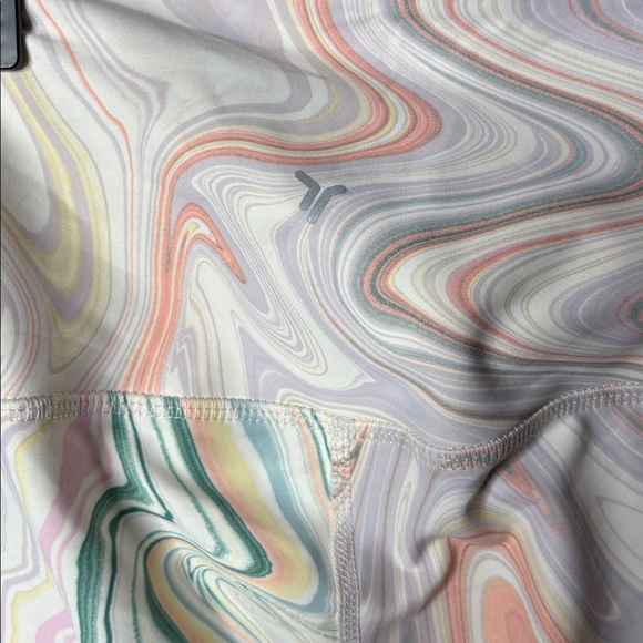 Old Navy High Waisted Powersoft Biker 6"  Plus Size 4X Pastel Swirl Shorts - Picture 9 of 12